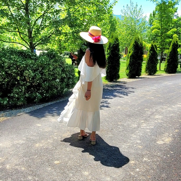 Beautiful white zara dress - Picture 2 of 6